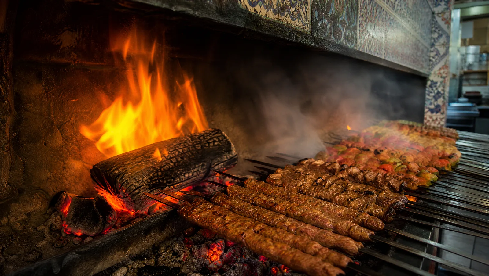Les grillades au feu de bois, tradition ancestrale de la cuisine turque